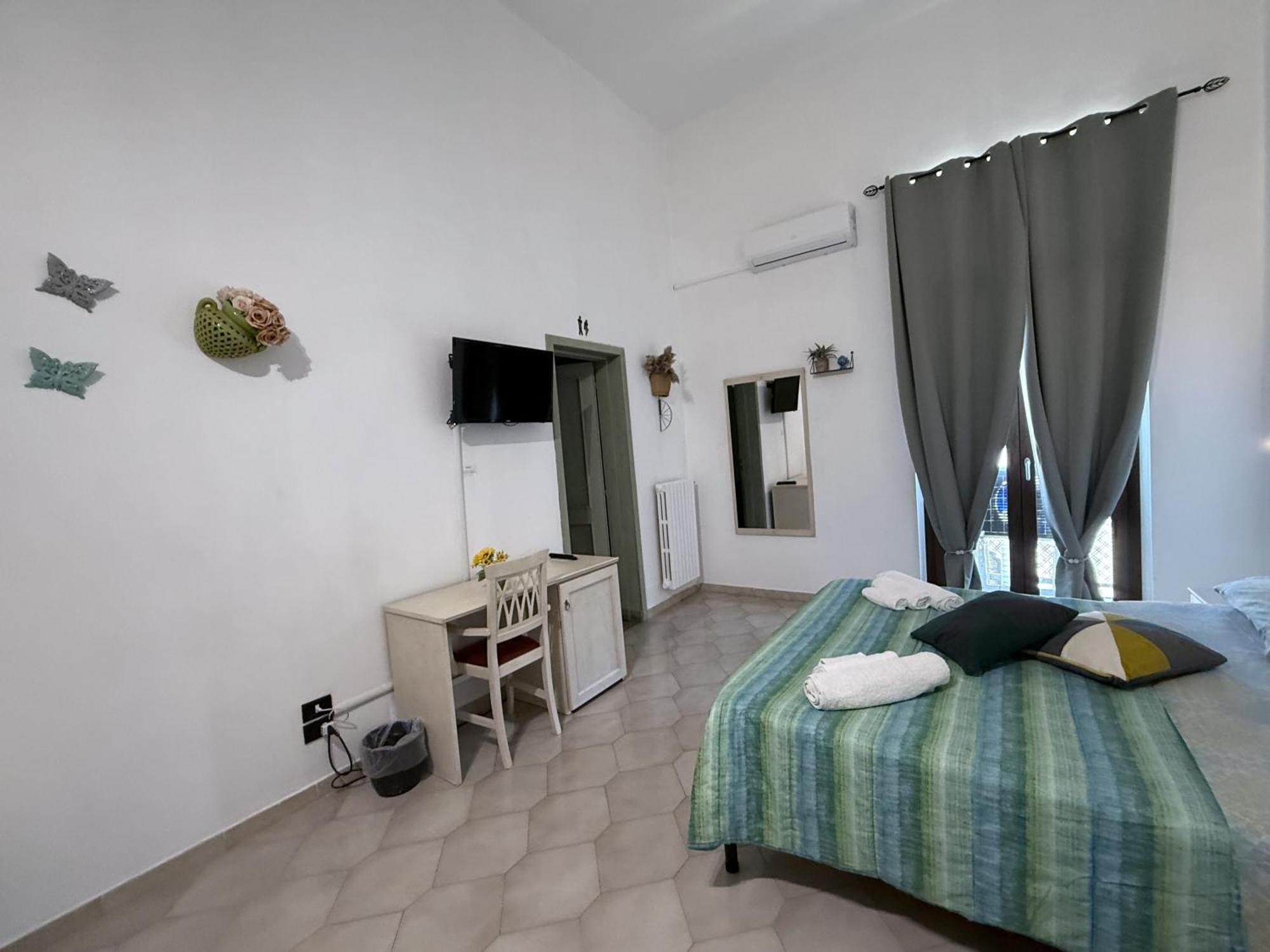 Bed And Breakfast Station Brindisi Bagian luar foto
