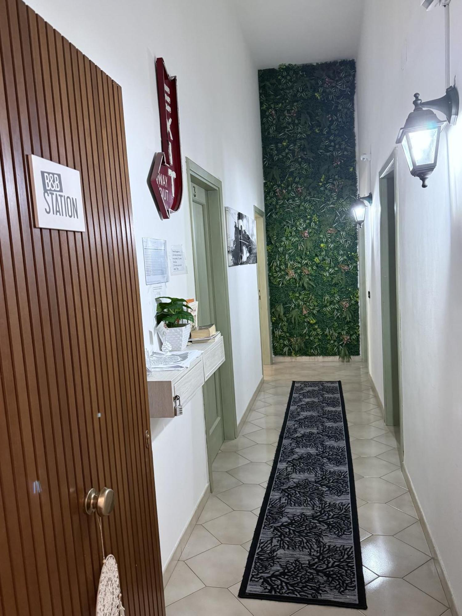 Bed And Breakfast Station Brindisi Bagian luar foto