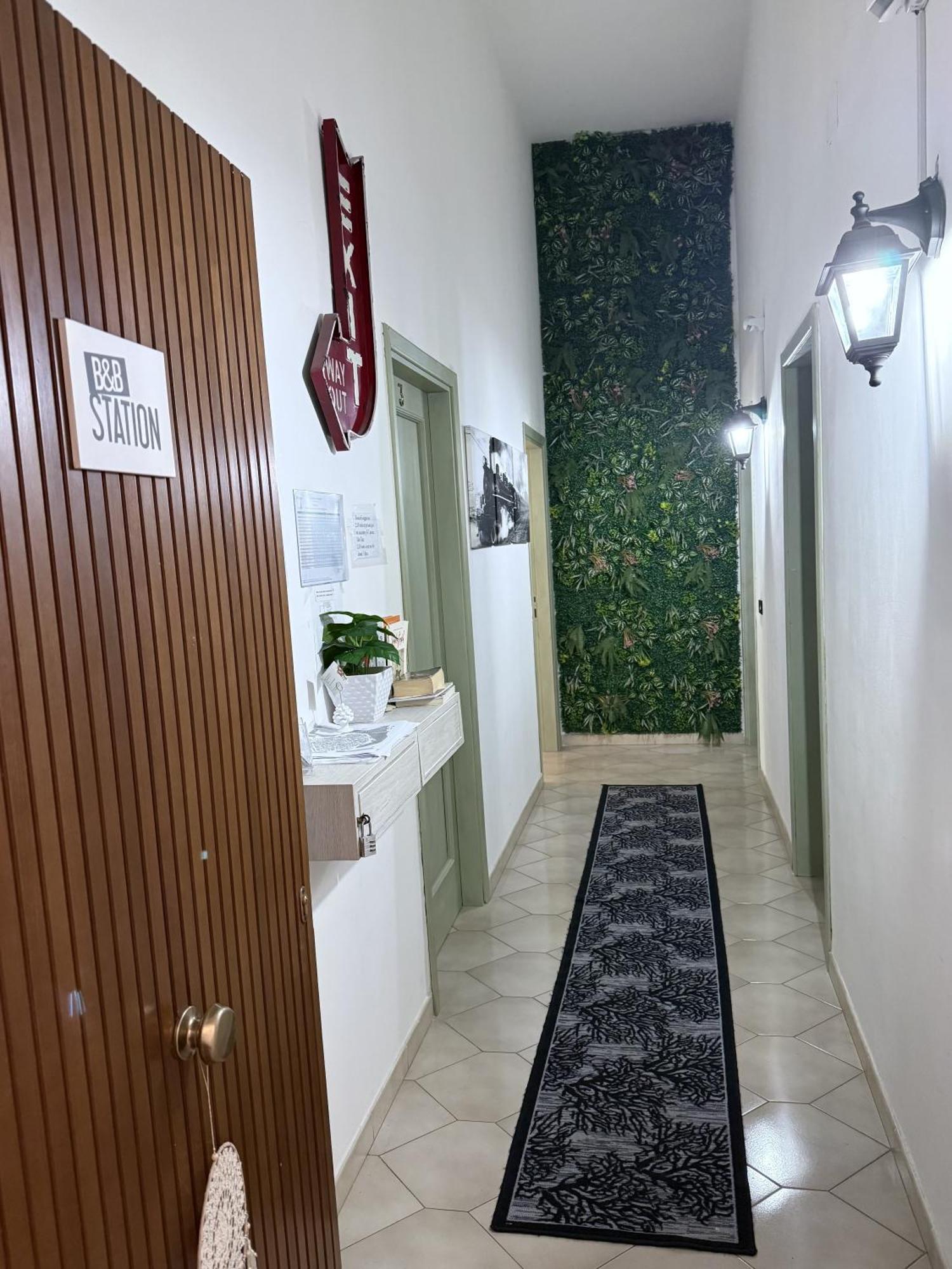 Bed And Breakfast Station Brindisi Bagian luar foto